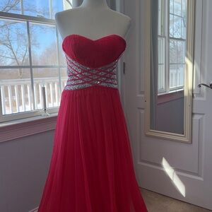 Elegant Red Evening Gown